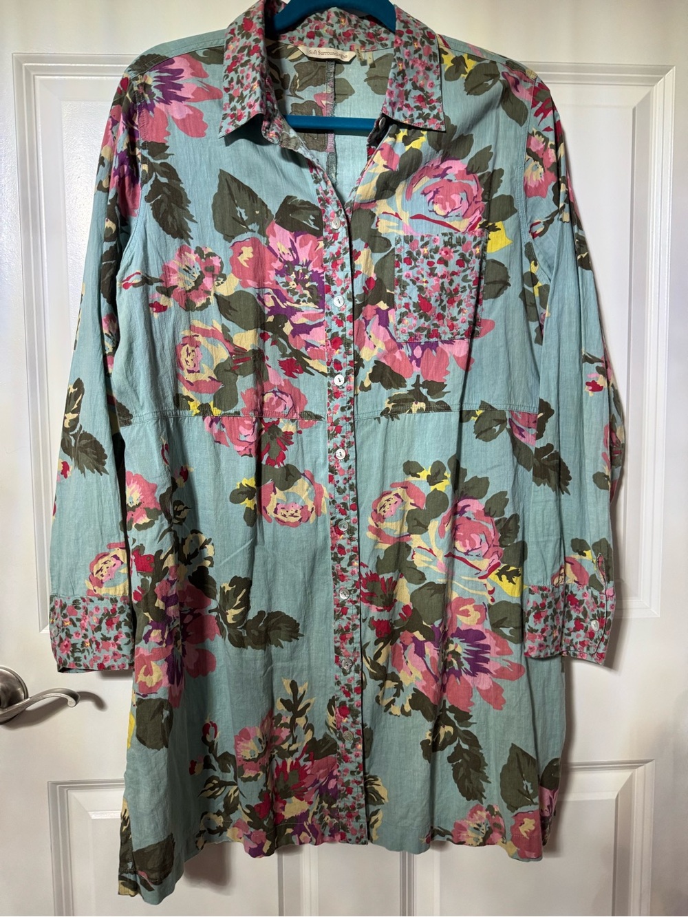 Soft Surroundings Long Flowy Light Blue pink Floral Button-Up Tunic Top L
